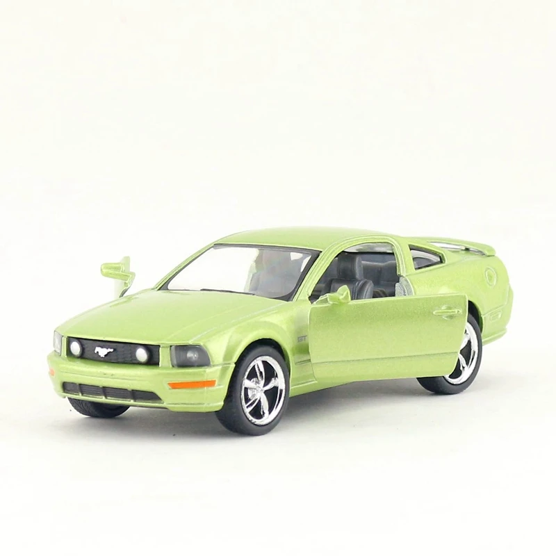 1:38 Масштаб/2006 Ford Mustang GT игрушечный автомобиль KiNSMART литая модель открывающиеся