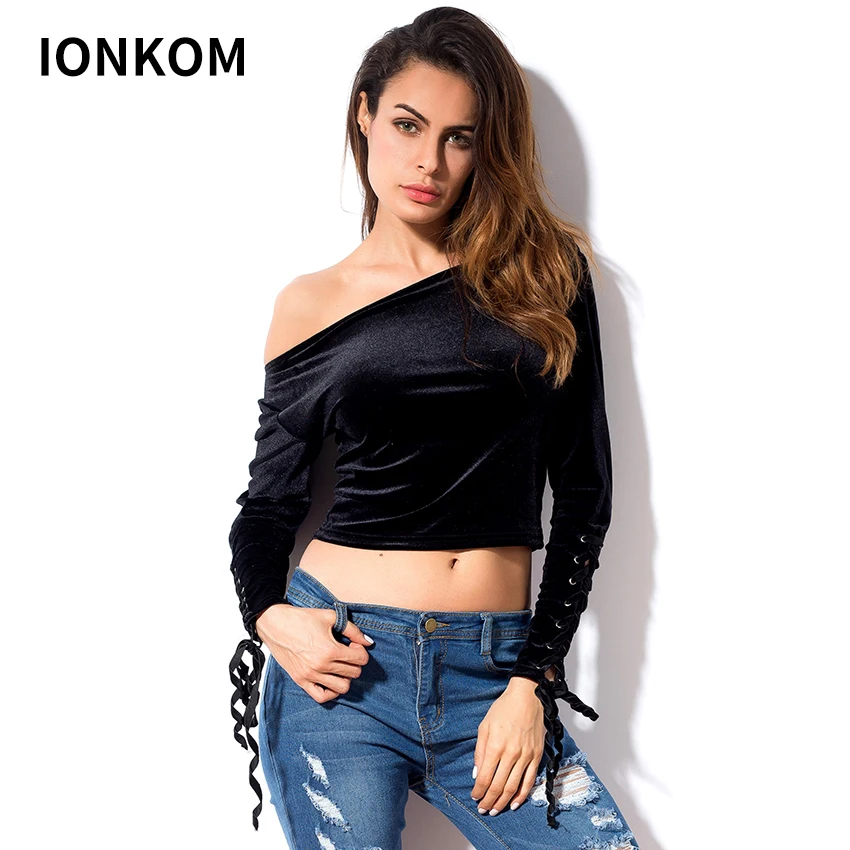 Женская футболка с открытым плечом IONKOM черная элегантная Осенняя облегающая