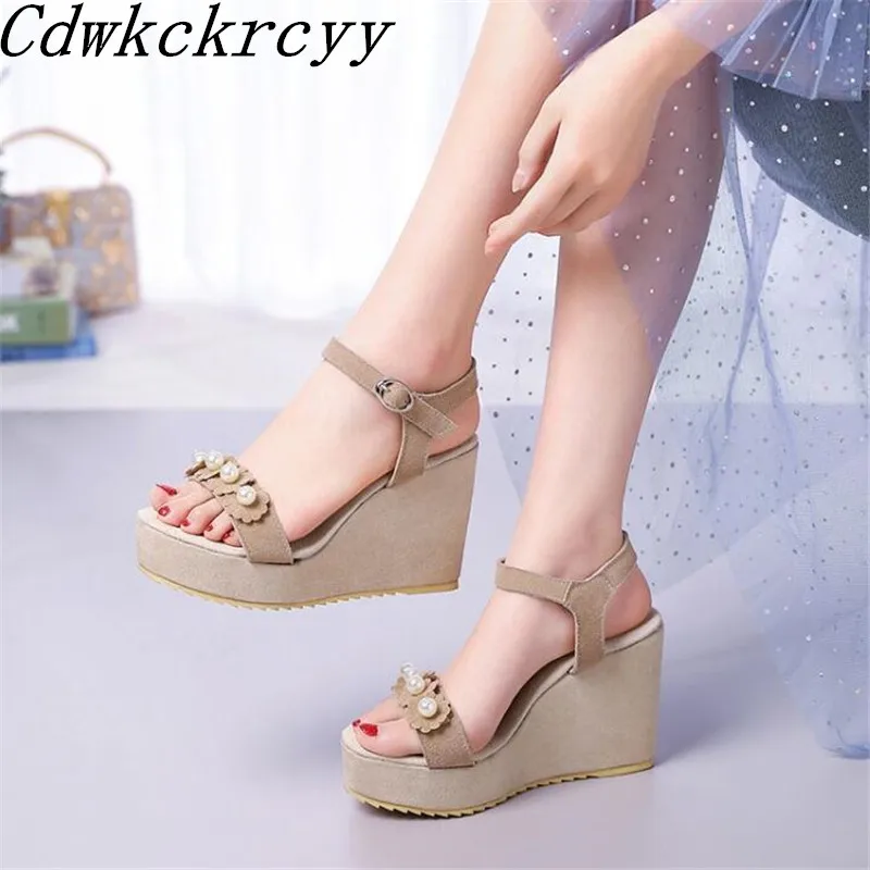

Summer New pattern fashion Pearl Thick bottom Slope heel Women sandals black Beige Simplicity Comfortable Women sandals 34-46