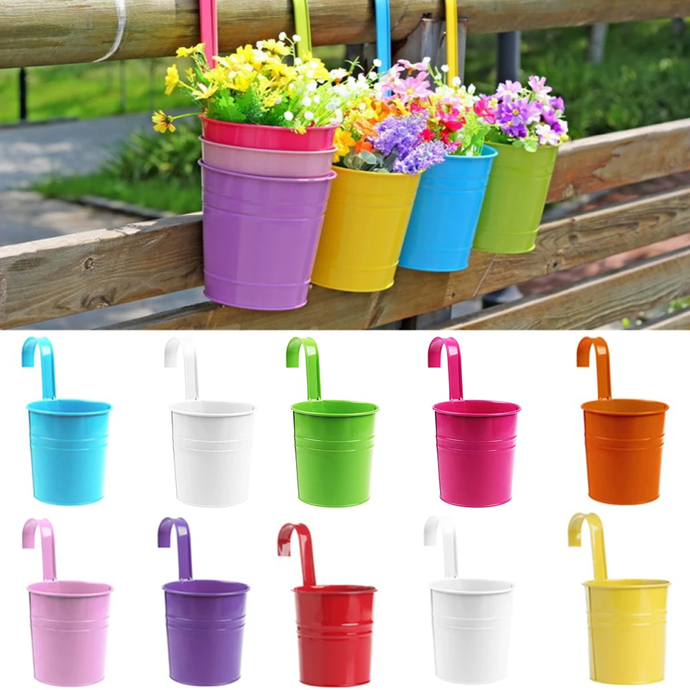 

1 PC Wall Hanging Bucket Pastoral Flower Holder Garden Supplies Hanging Vase Wrought Iron Flower Barrel Balcony Pots Planters