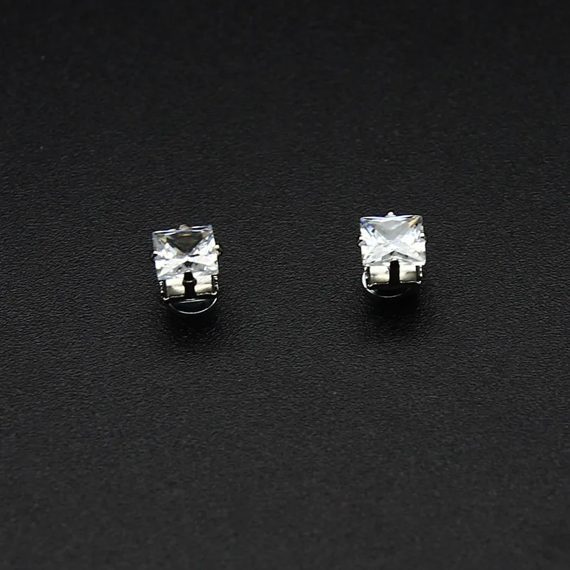 

ZLDYOU Fashion Personality Women Big Square Zircon Zinc Alloy Magnetic Earrings Magnet Magic Crystal Stud Earrings Jewelry