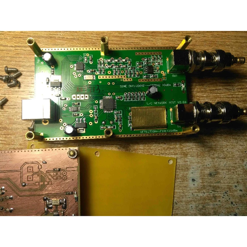 Simple portable Sweeper AD9834 source DDS Signal Generator 0.05mHz-40 mHz Capacitance Inductance Tester For HAM radio Simple portable Sweeper AD9834 source DDS Signal Generator 0.05mHz-40 mHz Capacitance Inductance Tester For HAM radio