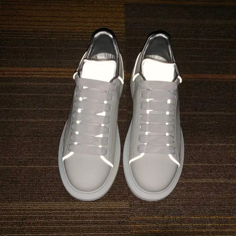 Светящиеся кроссовки Повседневная Роскошная Брендовая женская обувь на платформе высотой 4 см; кроссовки из натуральной кожи; блестящие женские теннисные туфли модные