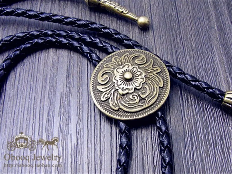 

Art Bolo Tie Antique Brass Silver Flower Totem Round Buckle Adjustable Western Cowboy Novelty Ties