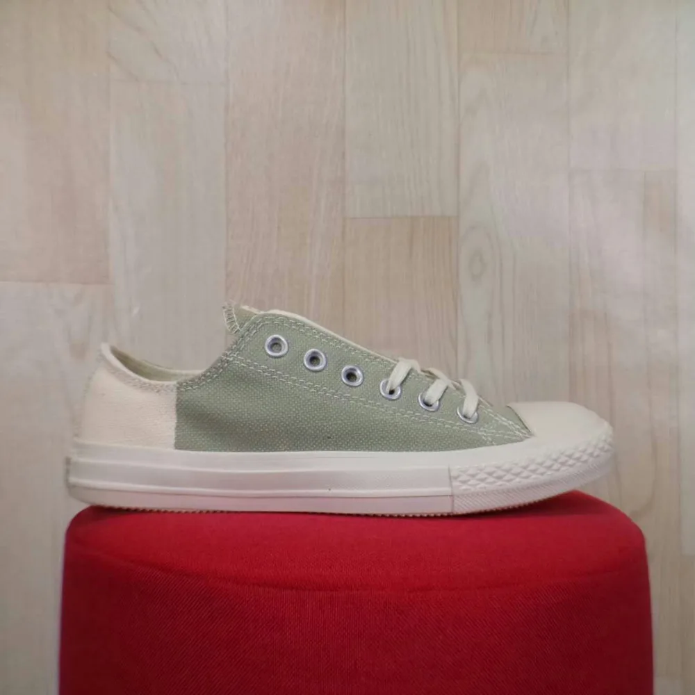 

Original New Arrival 2018 Converse Chuck Taylor ll Unisex Skateboarding Shoes Canvas Low top Sneakers