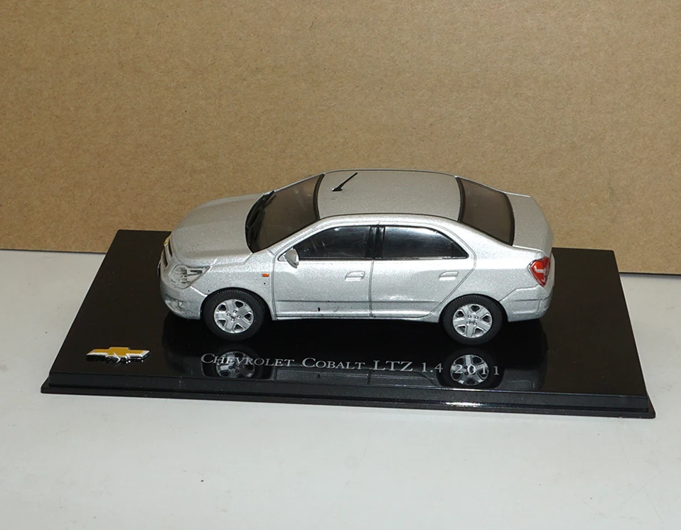  Diecast Model 8-11 Years car Models 143 Diecasts  Toy Vehicles  Miniature Model for CHEVROLET CORSA1.0 LTZ 1.4FORD GT 350H   (2)