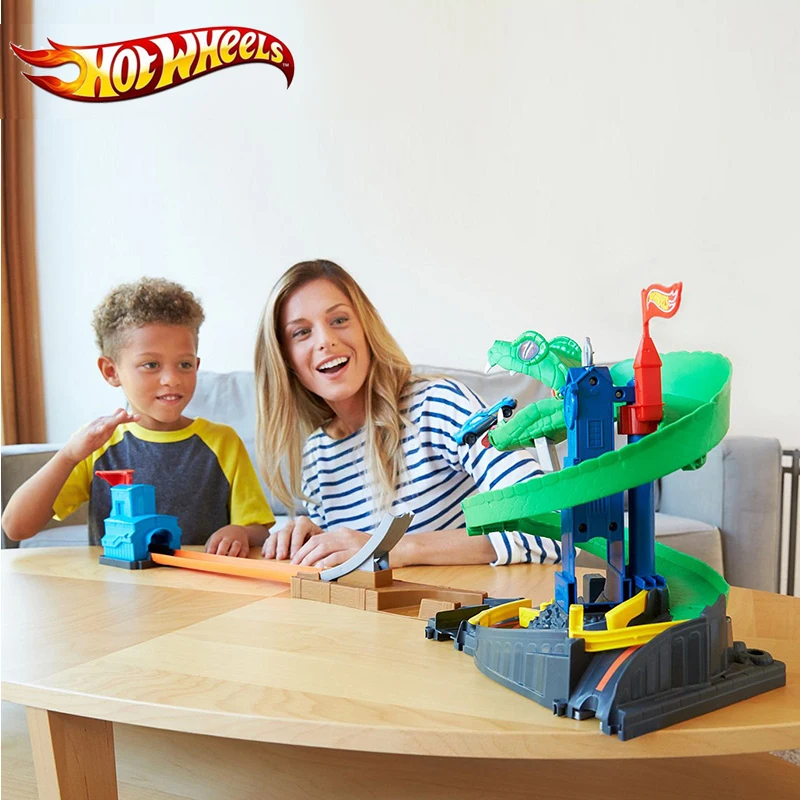 hot wheels snake track 2018