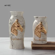 Новые поставки простые современные чернила тиснением керамический набор ВАЗ цветок столовые приборы для дома голова лошади декоративный маятник Настольный орнамент