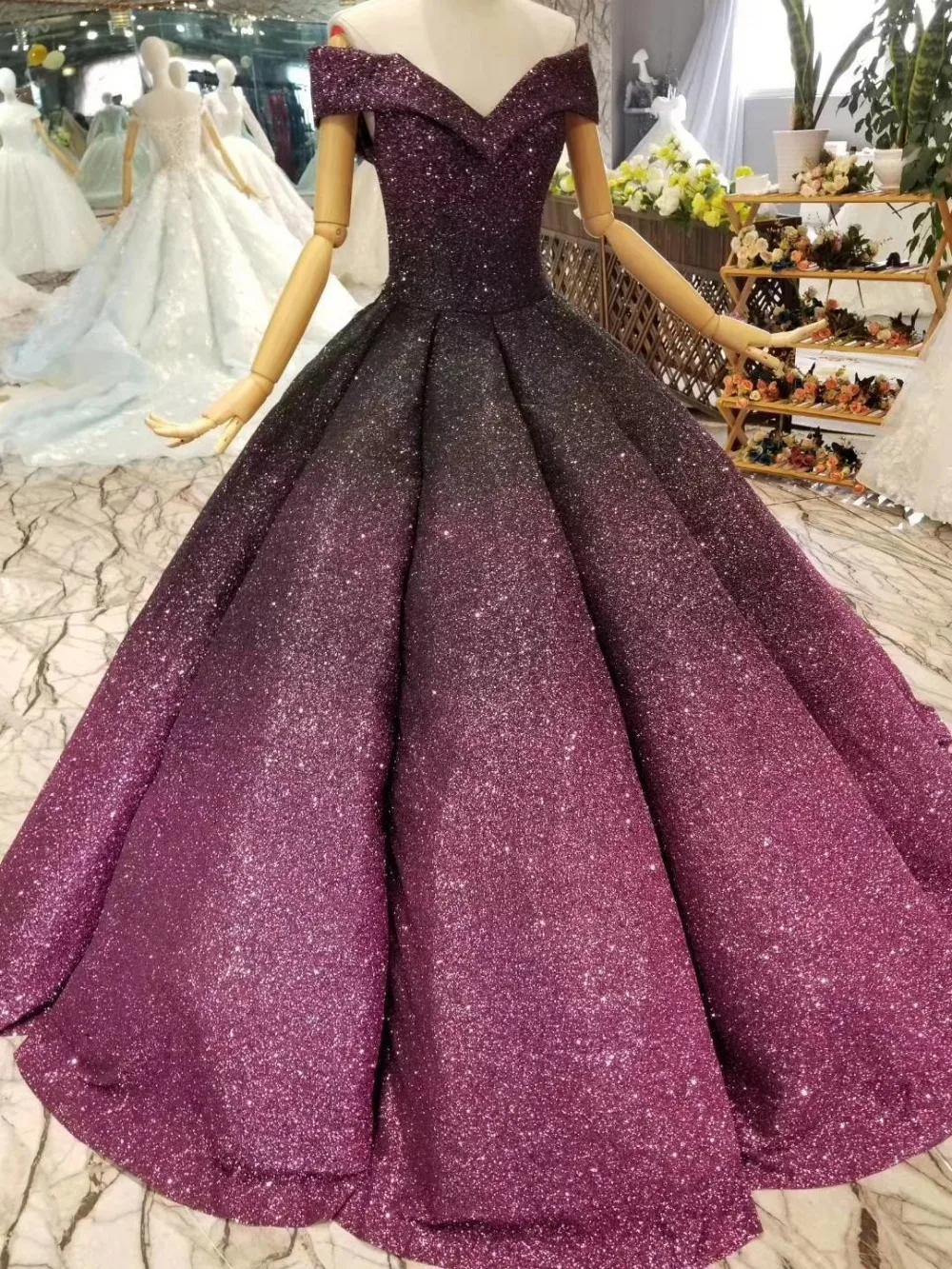 

2019 New Fashion Elegant Ball Gown Prom Dresses Off Shoulder Lace up Back Sparly Long Prom Gowns