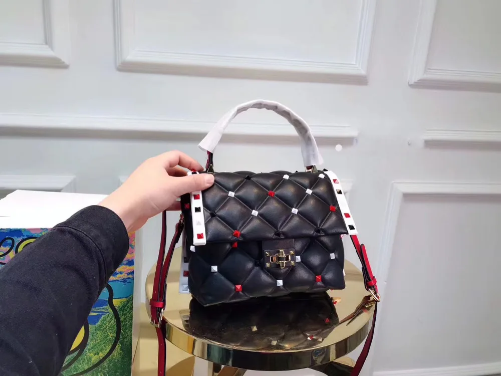 

952 2019 Women Fashion Rivets Luxury Brand Handbag Female Shoulder Cross Body Bags Designer Lady Hand Bags Messenger Bags Totes