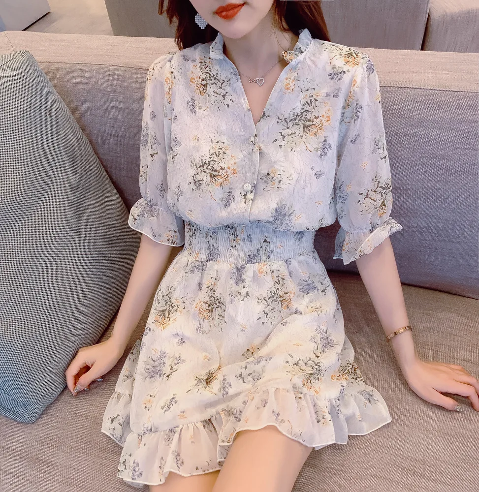 

New Style of Flared V-collar Dress with Slim Bell Sleeves V-Neck Flare Sleeve Knee-Length Print Dress Women 2019