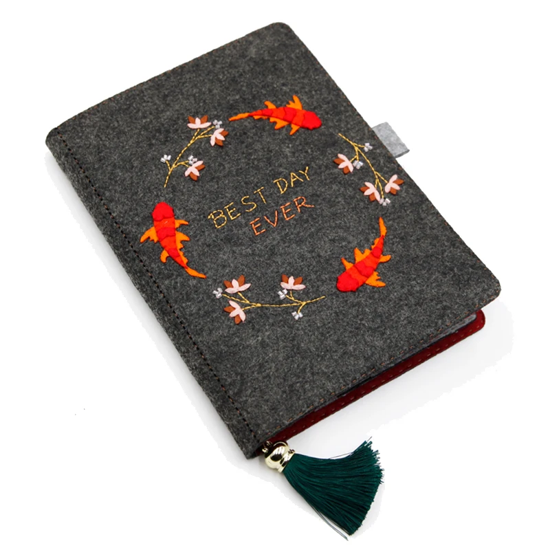 

DIY Embroidery Felt Notebook Cover 17X23CM Handmade Sewing A5 Scrapbook for Birthday Gift Felt DIY Material Package