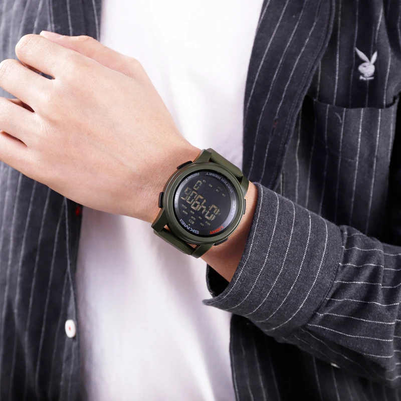 SKMEI Men Watch Luxury Calorie Pedometer Sport Wristwatch Waterproof Luminous Electronic Watch Military Men's Watches 2021 New 6