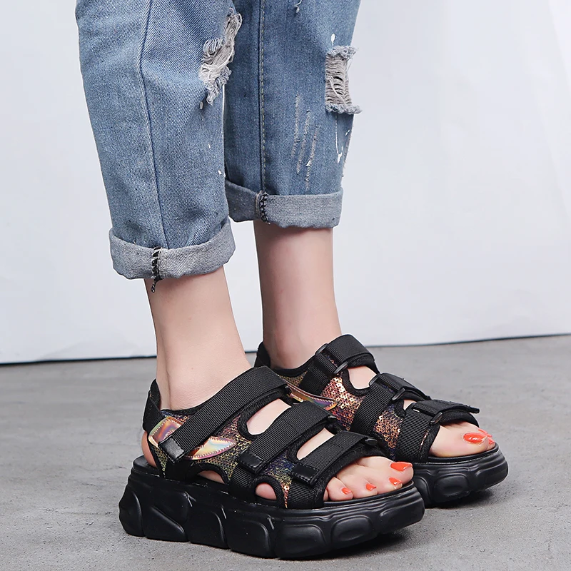 

Rimocy 2019 summer open toe thick sole women sandals fashion platform laser hook&loop flat sandalias casual black woman shoes