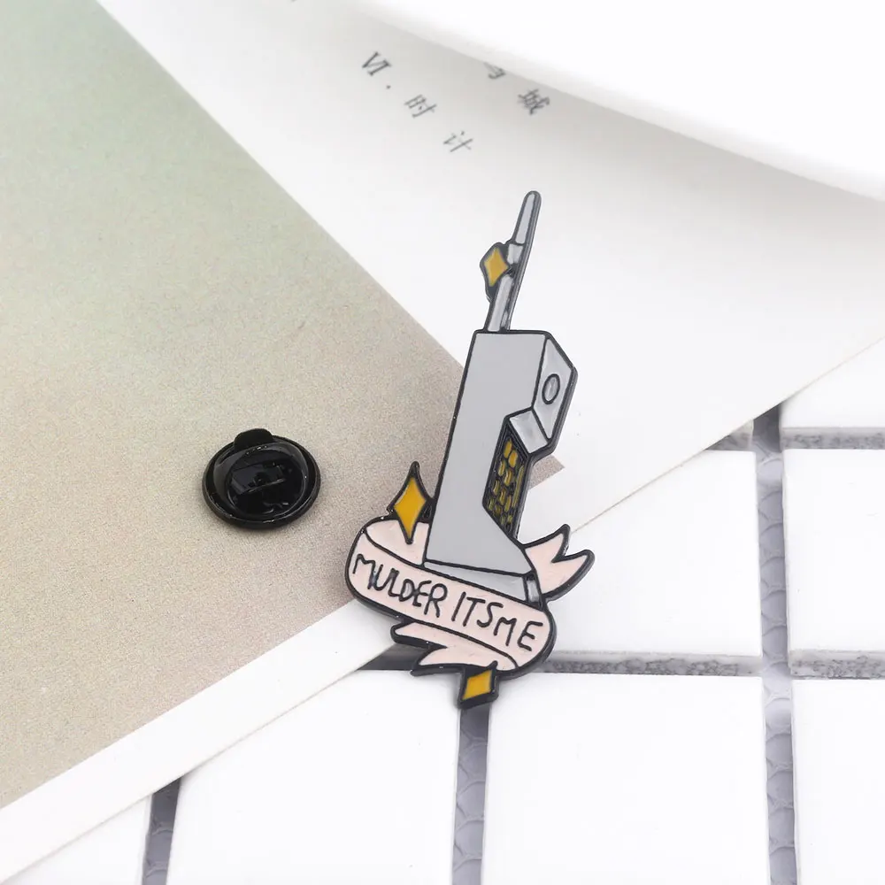 

The X-Files Letter Mulder It's Me Phone Enamel Pins Brooch TV show Friends Badges Brooches for Women Kids Jewelry Gift