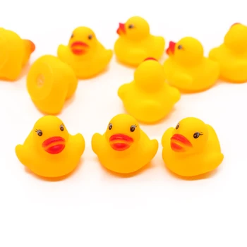 

10pcs Yellow Rubber Squeaky Ducks Bath Toy Newborn Baby Swiming Pool Play Toy Baby Shower Birthday Decoration