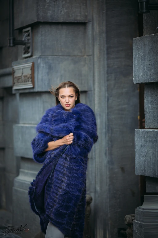 76ea2a39997b5211fbdbe6512a4i--odezhda-lisa-na-shelke-chernilnaya