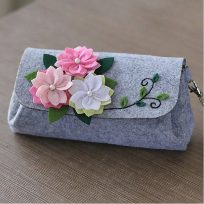 

DIY Handbag Free Cutting Felt Material Package Fashion Handmade Art Sewing Felt Material Tool Set DIY Craft Cherry Hand Bag