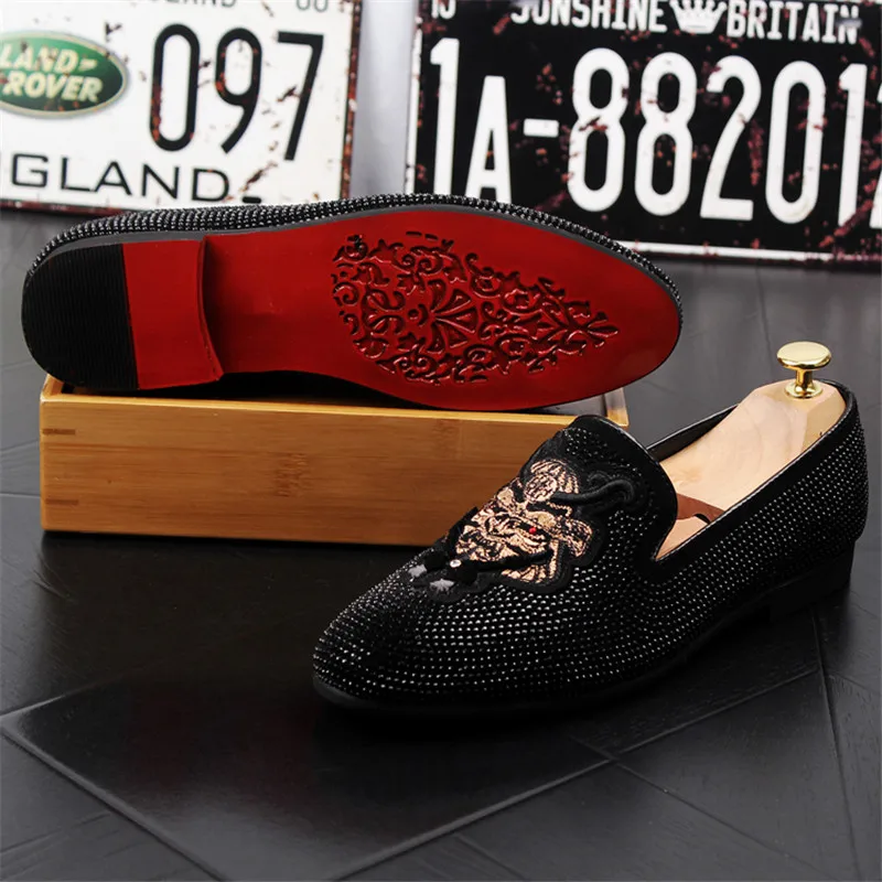 Handmade Black Shoes Luxurious Men Leather Loafers Fashion Party And Wedding Men's Casual Embroidery Shoes 5#25/15E50 Handmade Black Shoes Luxurious Men Leather Loafers Fashion Party And Wedding Men's Casual Embroidery Shoes 5#25/15E50