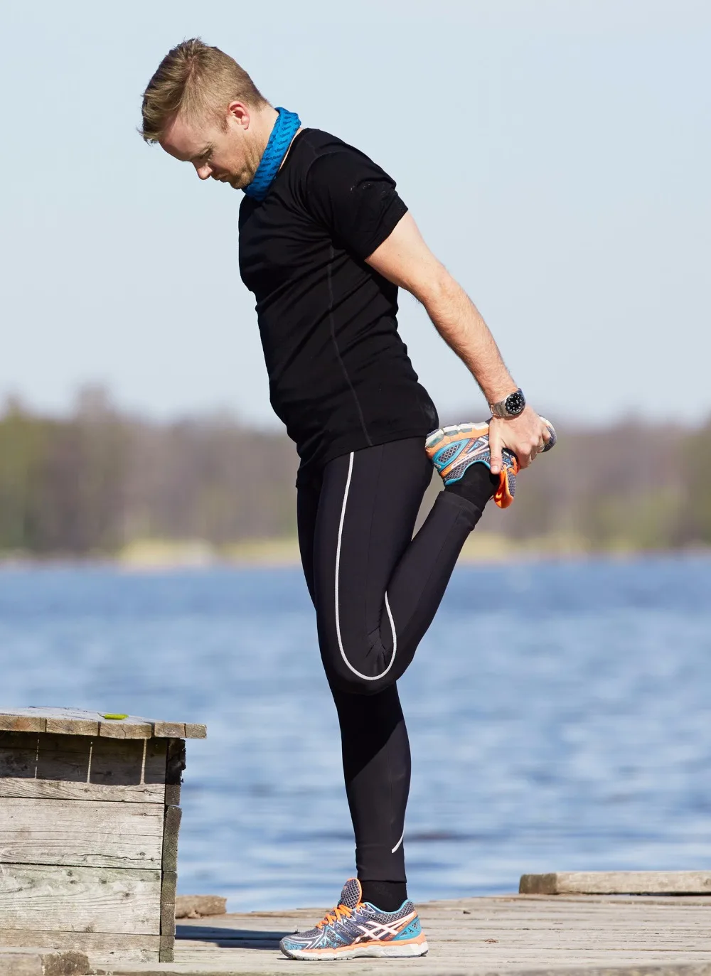 

Man Men's 100% Fine Merino Wool Out door Crew T Shirts Lightweight Summer Breathable Wicking Cool Short Sleeve Base Tee Shirt