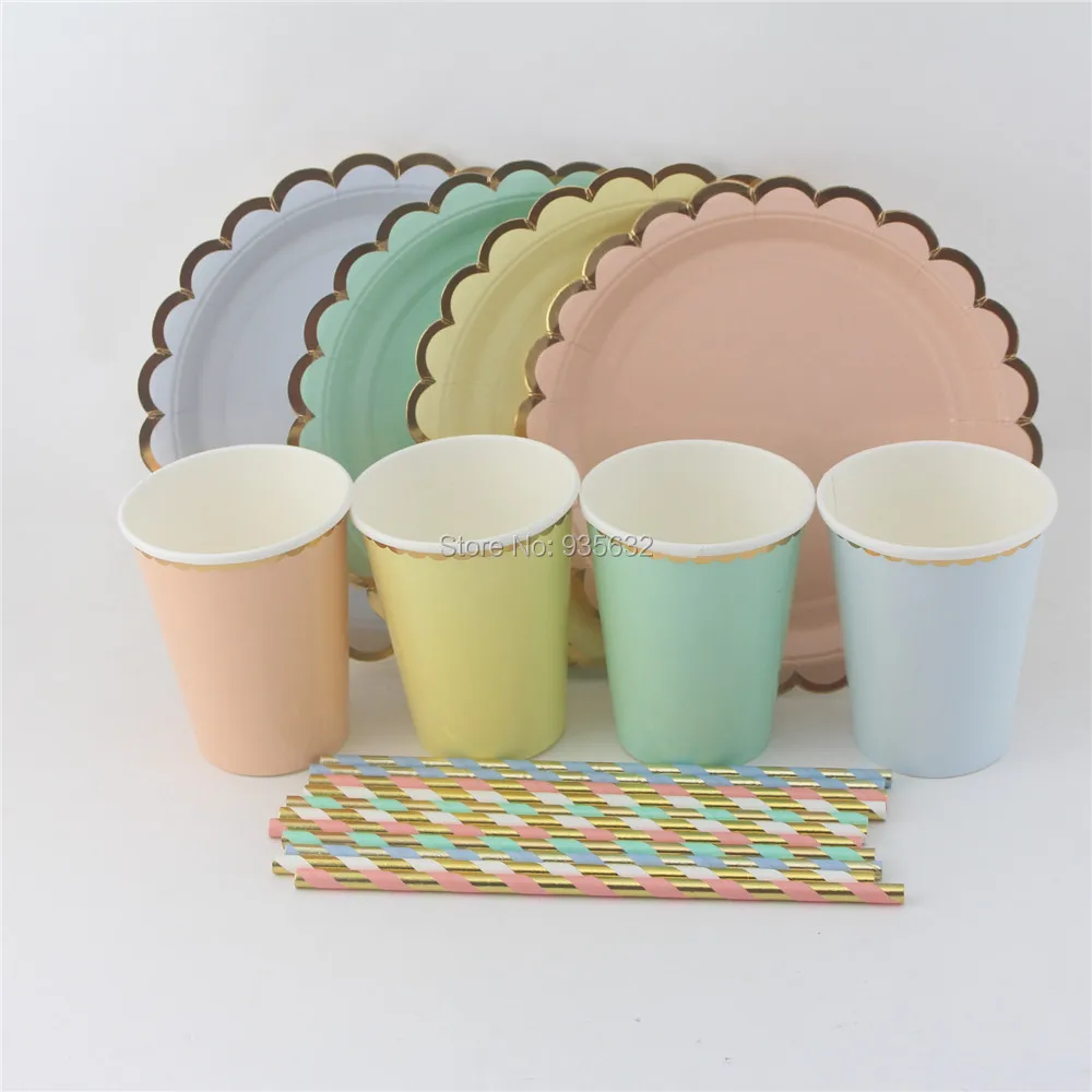 

Free Shipping 730pcs/lot Christmas Decoration Foil Gold Party Tableware Set Paper Plates Paper Cups Paper Straws for Party