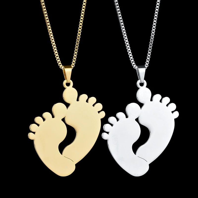 кулон ножка младенца. подвеска на рождение ребенка. подвеска ножки младенца. кулон ножки младенца серебро. подвеска ножки ребенка.