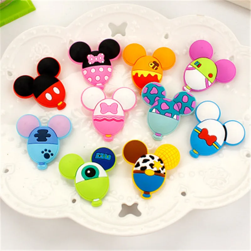 

10Pcs Cartoon Mickey Minnie Head Badges Cartoon Pinbacks Badges Buttons Pins Brooch Badge Bags Accessories Icon Free Shipping