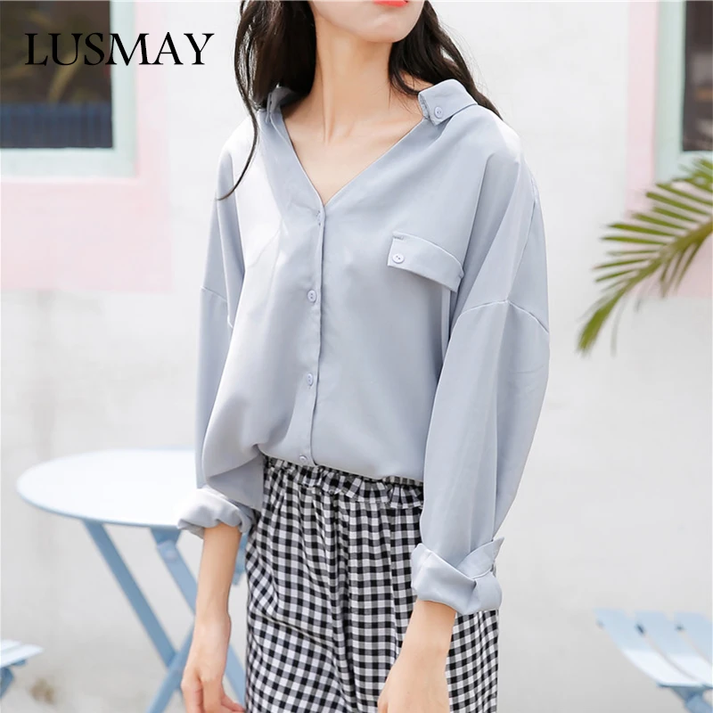 

Casual White Blue Blouse Women Shirt 2018 Autumn Long Batwing Sleeve V Neck Blouses Loose Chiffon Button Tops Women Clothing