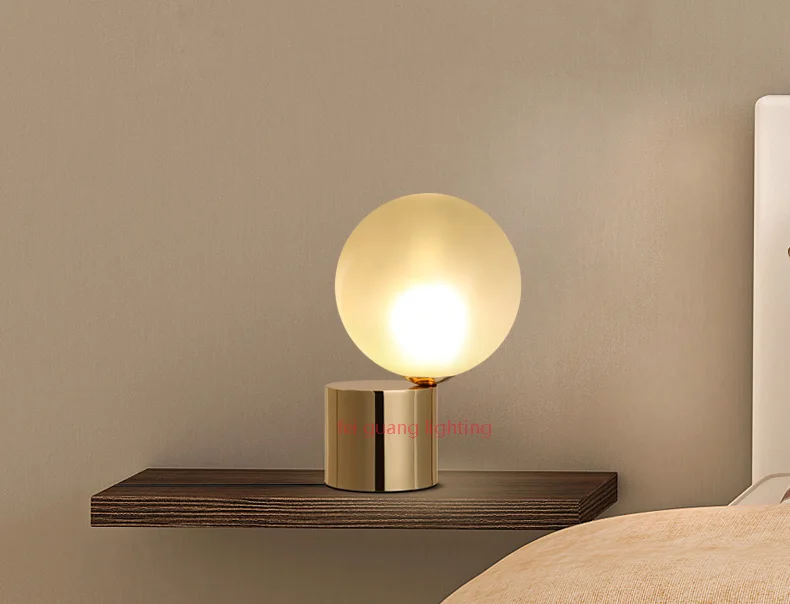 Стеклянный глобус абажур современный минималистичный креативный Домашний Мини Настольный светильник для спальни элегантный шар прикроватная лампа