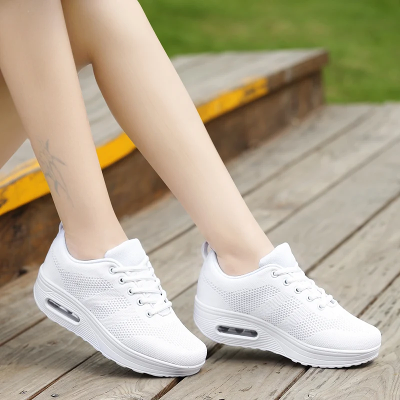 

woman running sports shoes outdoor comfortalbe sneakers breathable sports shoes lightweight jogging athletic footwear w5