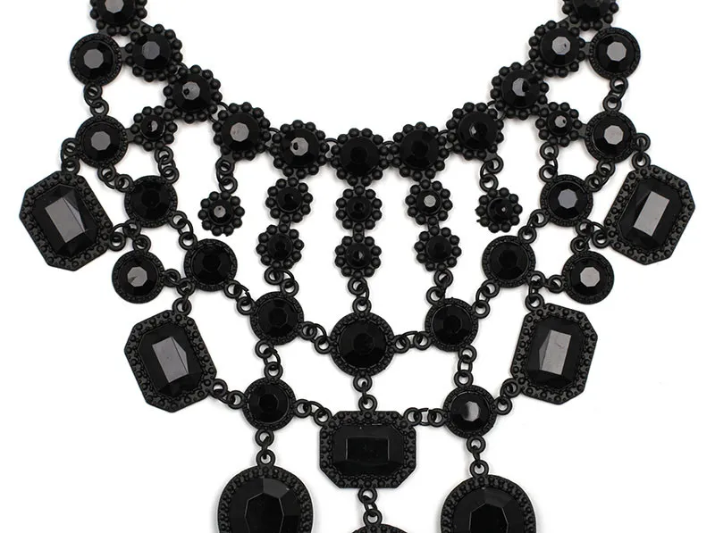 2016 Z design wholesale fashion necklace Europe costume chunky crystal choker tassel bib pendantNecklace statement jewelryNHJJ0156