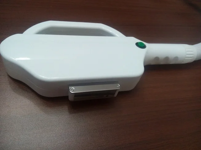 

E- light IPL SHR handpiece for hair removal manipulate