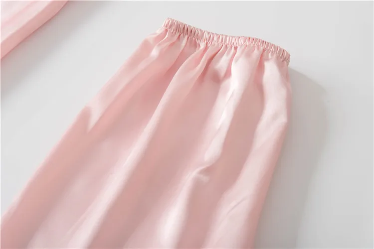 10405951551_374677150