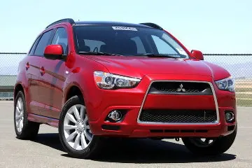 out-look-Mitsubishi-ASX-2011