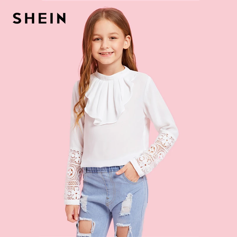 SHEIN Kiddie/белая однотонная контрастная кружевная Повседневная Блузка с оборками спереди; топы для детей; коллекция года; весенние блузки с длинными рукавами и вырезом-лодочкой на спине для девочек