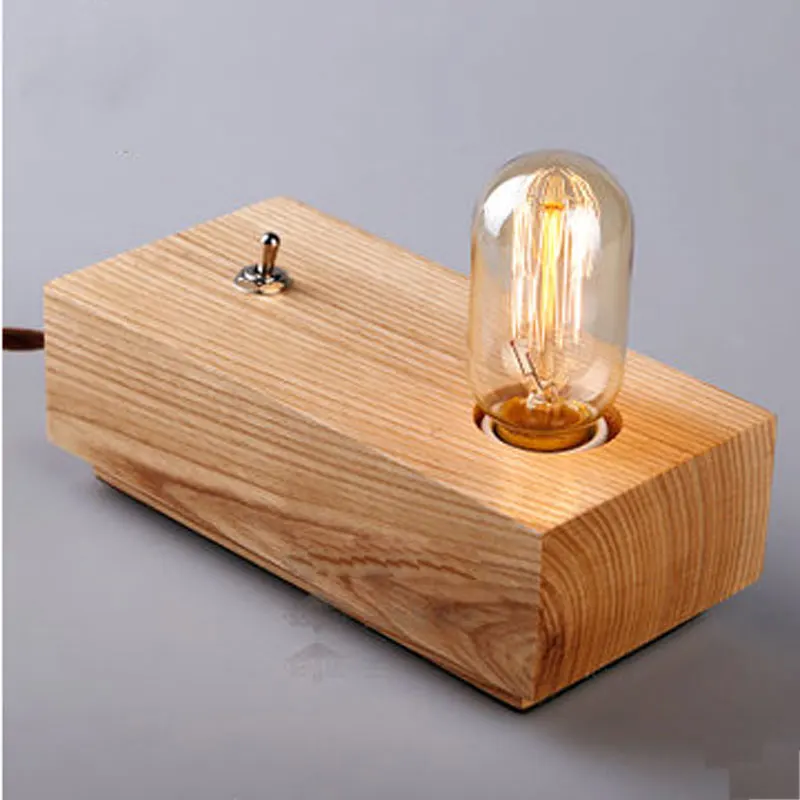 деревянная настольная лампа. лампа из дерева. настольный светильник из дерева. интерьерные светильники из дерева. лампа из веток.