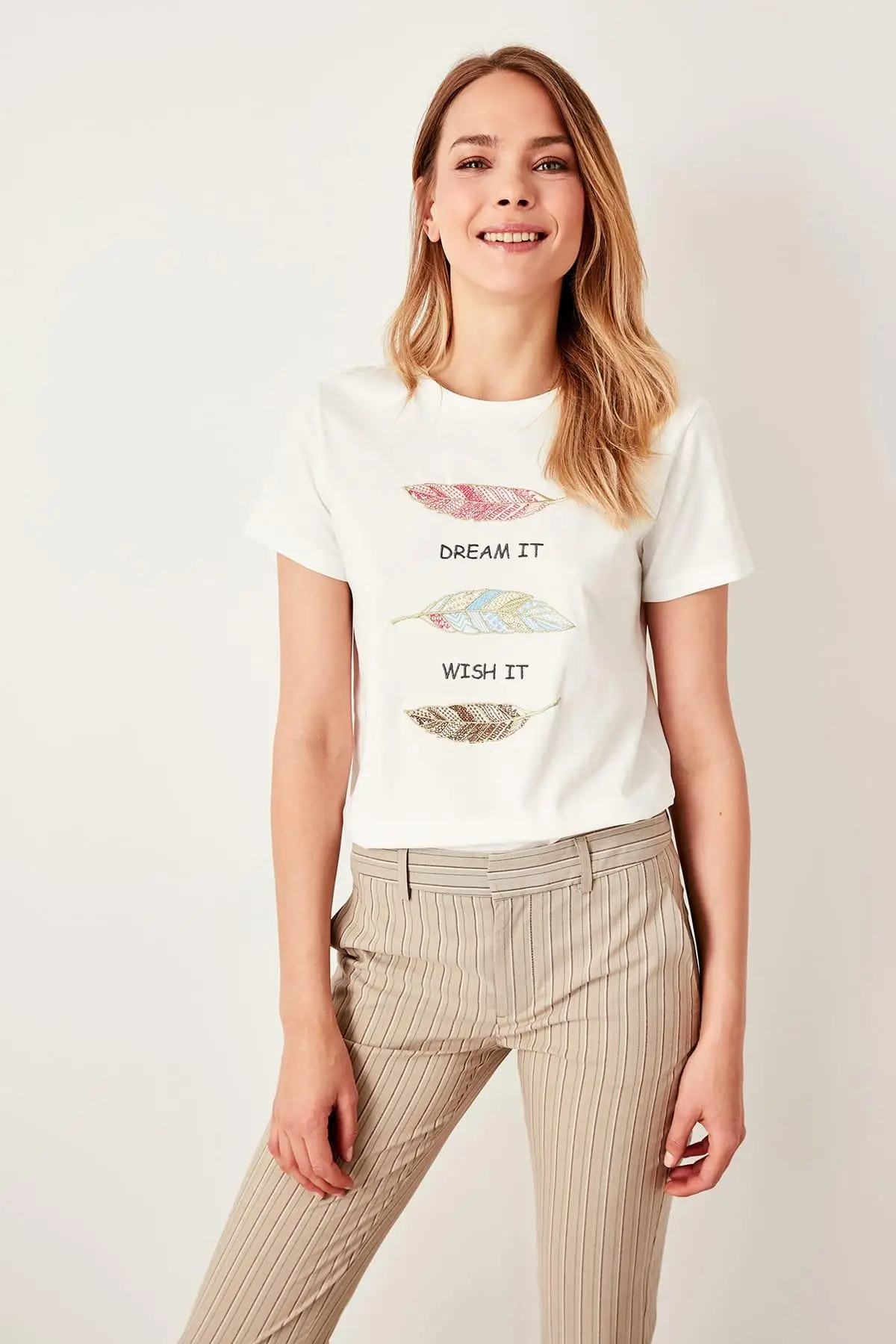 Trendyol экрю вышитые Базовые Трикотажные футболки TWOSS19PB0014|Футболки| |
