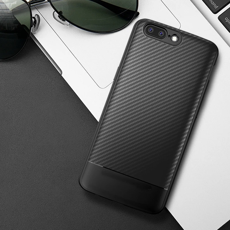 Oneplus 5 حالة من ألياف الكربون زائد 5 oneplus5 ورقيقة الاكسسوارات الفاخرة الخلفي لينة سيليكون كوكه غطاء واحد زائد 5 حالة