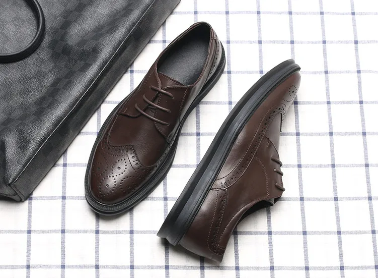 Moda De Homens Preto Shoes Vestido Inglaterra Dos Business Casual Flat Nova Primavera Grátis Masculinos Esculpido marrom Sapatos Masculino Estilo Frete Ux4wqg