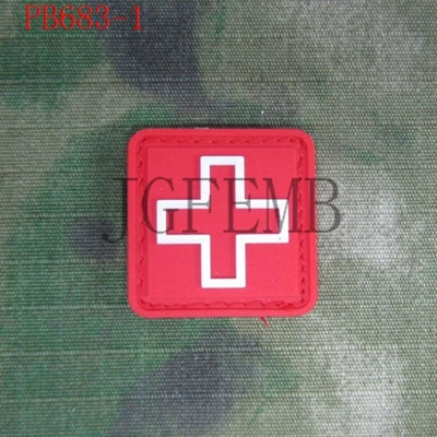 2 шт. 2,5 см Красный Крест Тактический медицинский 3D ПВХ патч значки мягкая оболочка Открытый - Цвет: PB683 Luminous