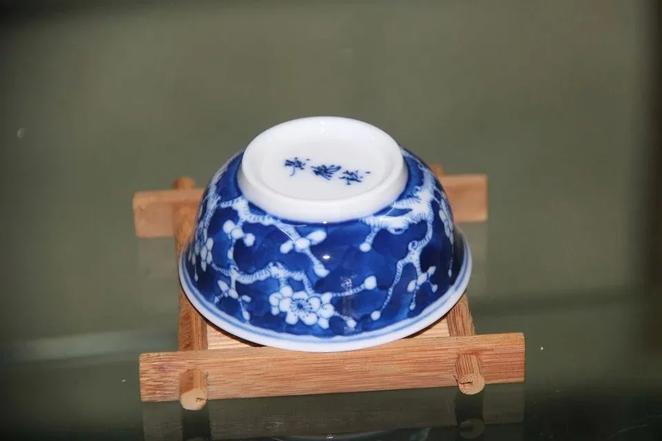 Китайская уникальная чайная чашка кунг-фу ручная роспись синяя и белая кружка для Пуэра Цзиндэчжэнь керамические, белые фарфоровые изделия чайный сервиз Орхидея слива