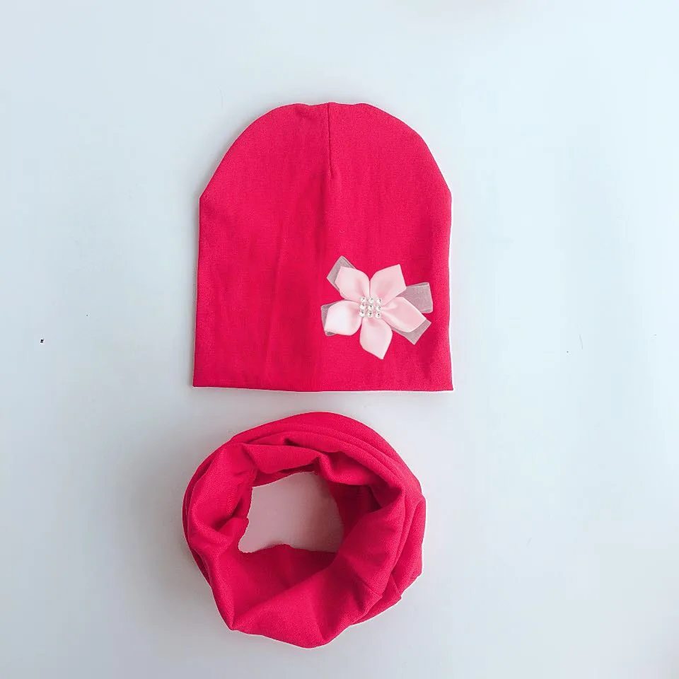 Шапка с цветком для маленьких девочек, шапка, шарф с воротником, комплект с галстуком-бабочкой, хлопковая шапочка с цветком для девочек, шапочка с бабочкой для девочек от 6 месяцев до 3 лет - Цвет: Красный