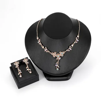 

Liffly Charm Women Wedding Two-piece Jewelry Sets Crystal Necklace Earrings European Holiday Simple Design Jewellery Accessories