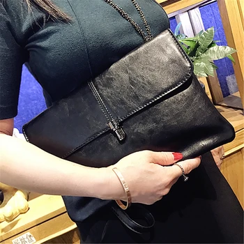 

Fashion Black Color Lock Clutch Purse Soft PU Leather Envelope Wallet Women Banquet Modern Wrist Band Bag for Birthday Gift Bags