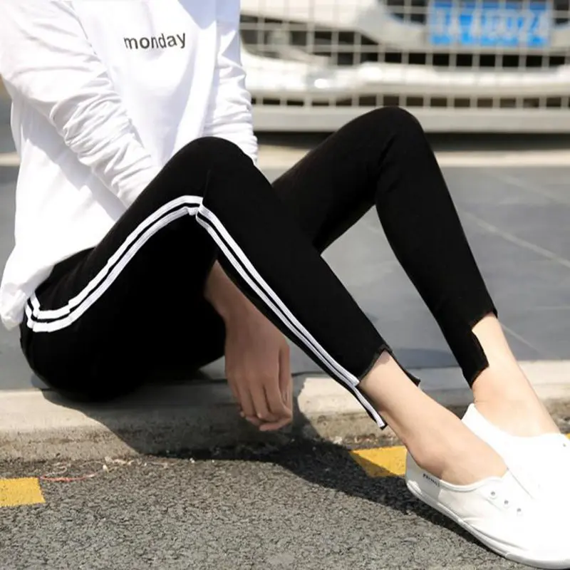 

2019 new Lady casual blended fabric cotton pencil pants outer wear street fashion stripe hole pant ankle skinny capris