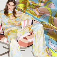 Европа и США с цветочным узором ткань с цифровой печатью Женская мода ткань дешевле ткани