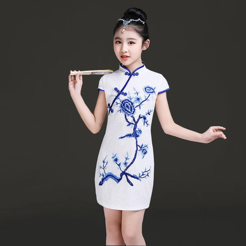 Семья Одинаковая одежда модные мать и дочка Cheongsam современный Ципао китайское платье вышивка синий и белый фарфор цветок