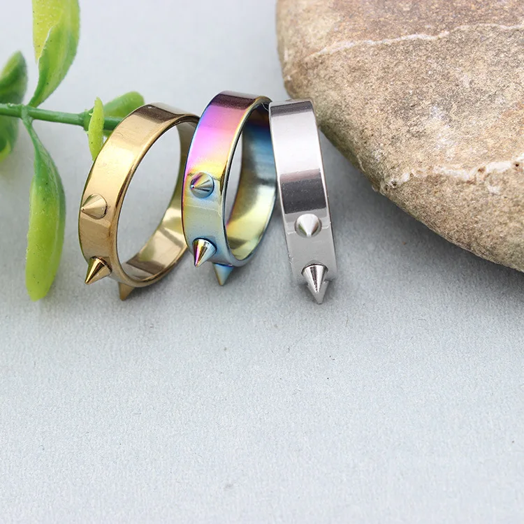 2902182390_594756812