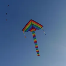 Треугольный Радужный воздушный змей, длинный хвост, нейлоновые спортивные игрушки для детей, детские воздушные змеи, трюк, воздушный змей для серфинга, без панели управления и линии