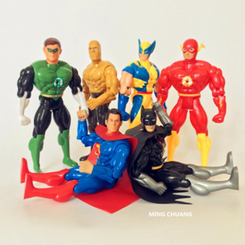 

Justice League Superman Batman Wonder Woman The Flash Aquaman Cyborg With Sound With LED Light Collectible Model Toy 25CM D113